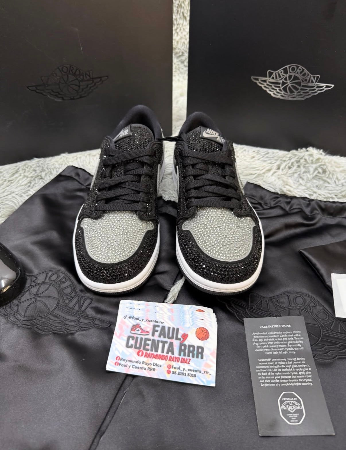 Jordan Retro 1 Low Og Stealth Swaroski