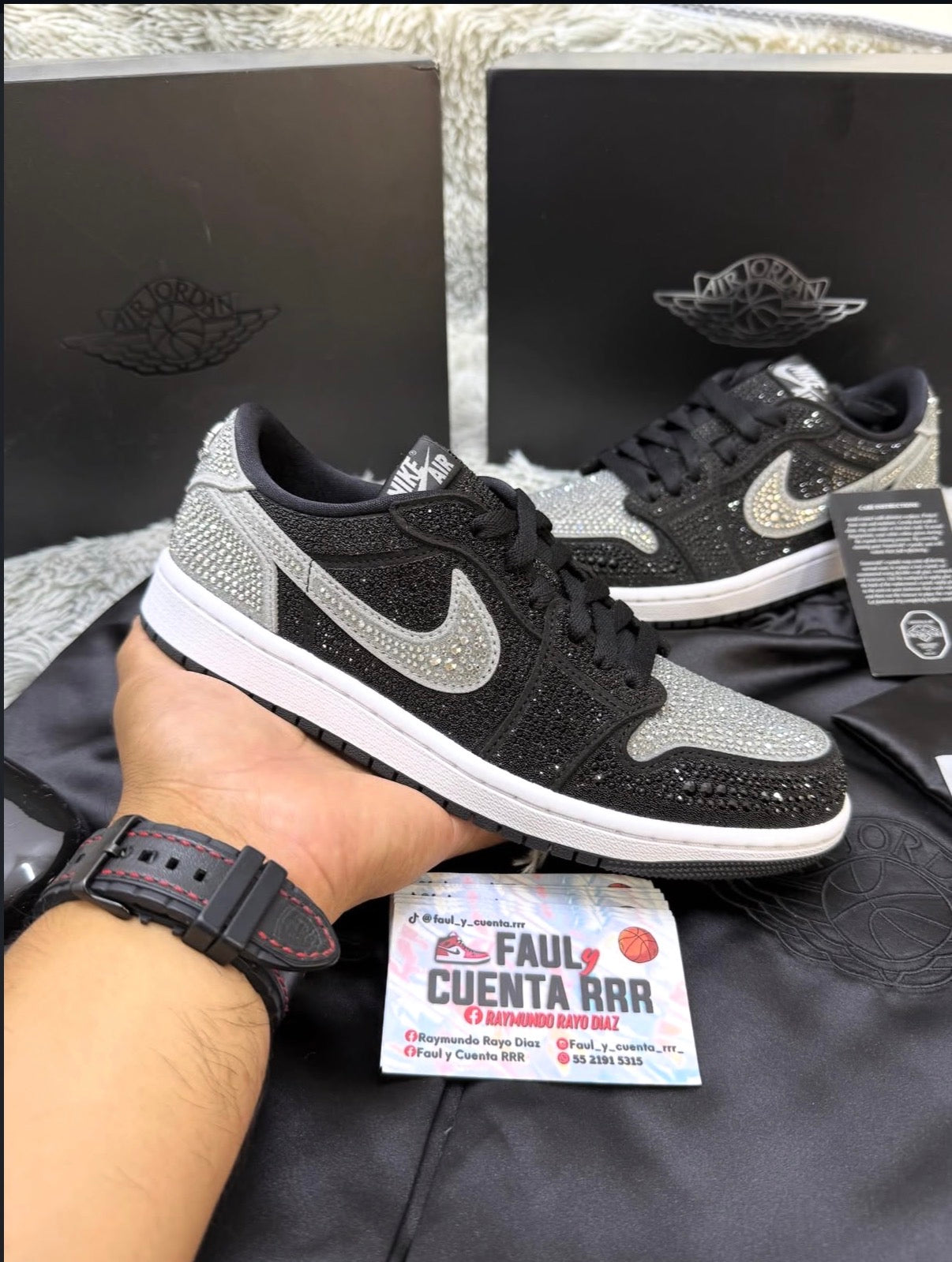 Jordan Retro 1 Low Og Stealth Swaroski